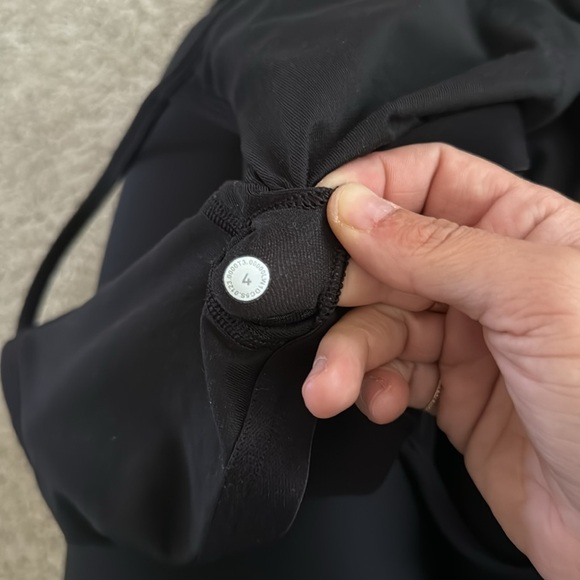 LULULEMON Black Ribbed Contoured Yoga Unitard 6" Bodysuit One Piece Romper 4 - Picture 7 of 9